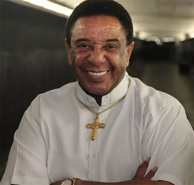Com Covid-19, Agnaldo Timóteo segue na UTI em estado grave
