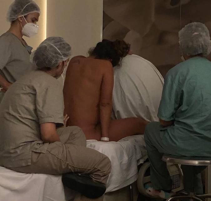 Camilla Camargo revela que ficou 14 horas em trabalho de parto e mostra <i>foto íntima: Para mostrar o que realmente representou</i>
