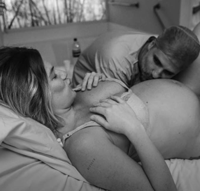 Giovanna Ewbank monta álbum e mostra fotos inéditas de quando estava grávida de Zyan; assista ao vídeo!