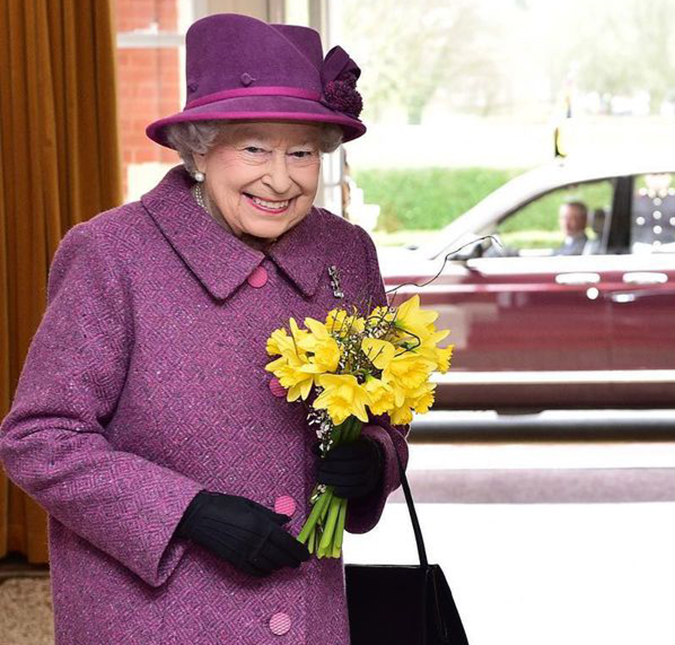 Nasce décimo bisneto da Rainha Elizabeth II - e pai da criança revela que esposa deu à luz no banheiro de casa!
