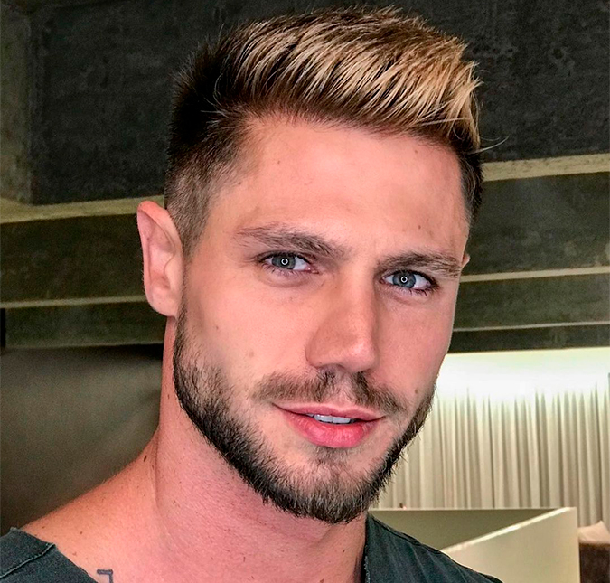 Ex-<i>BBB</i> Jonas Sulzbach é tietado por criminoso após tentativa de golpe no celular; entenda!