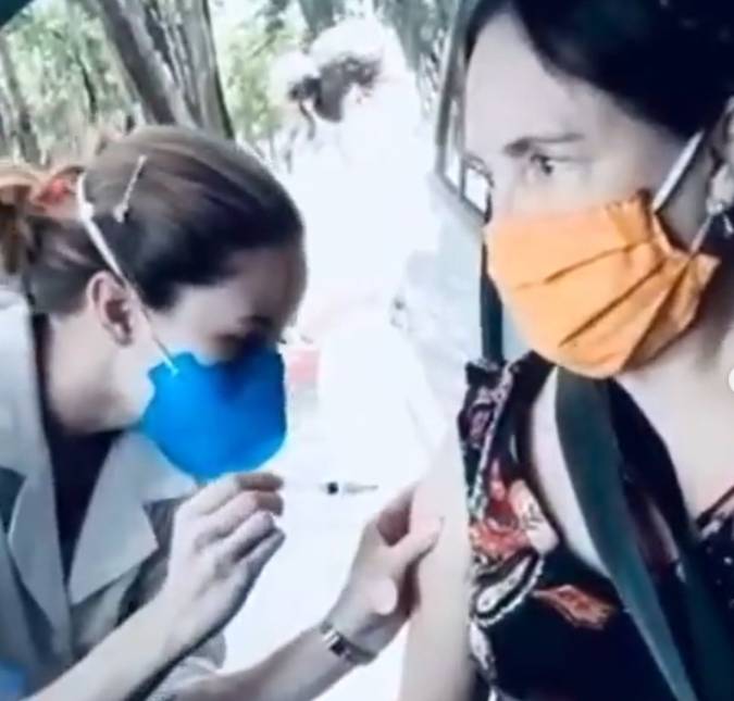 Regina Duarte recebe a primeira dose da vacina contra o coronavírus; assista ao vídeo!