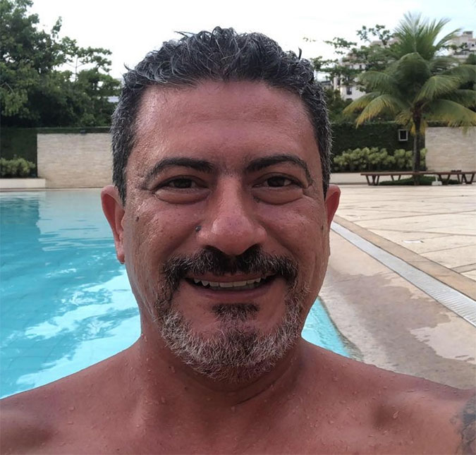 Familiares de Tom Veiga planejam exumar o corpo do ator após suspeita de morte por envenenamento, diz colunista
