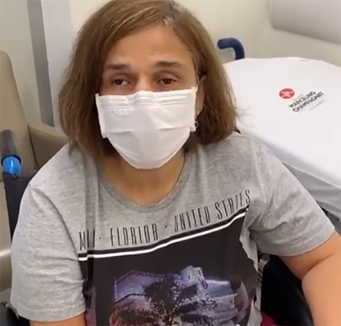 Claudia Rodrigues é internada após sentir dores no corpo e febre: <i>Dói demais</i>