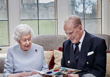Príncipe Philip, marido da Rainha Elizabeth II, morre aos 99 anos de idade