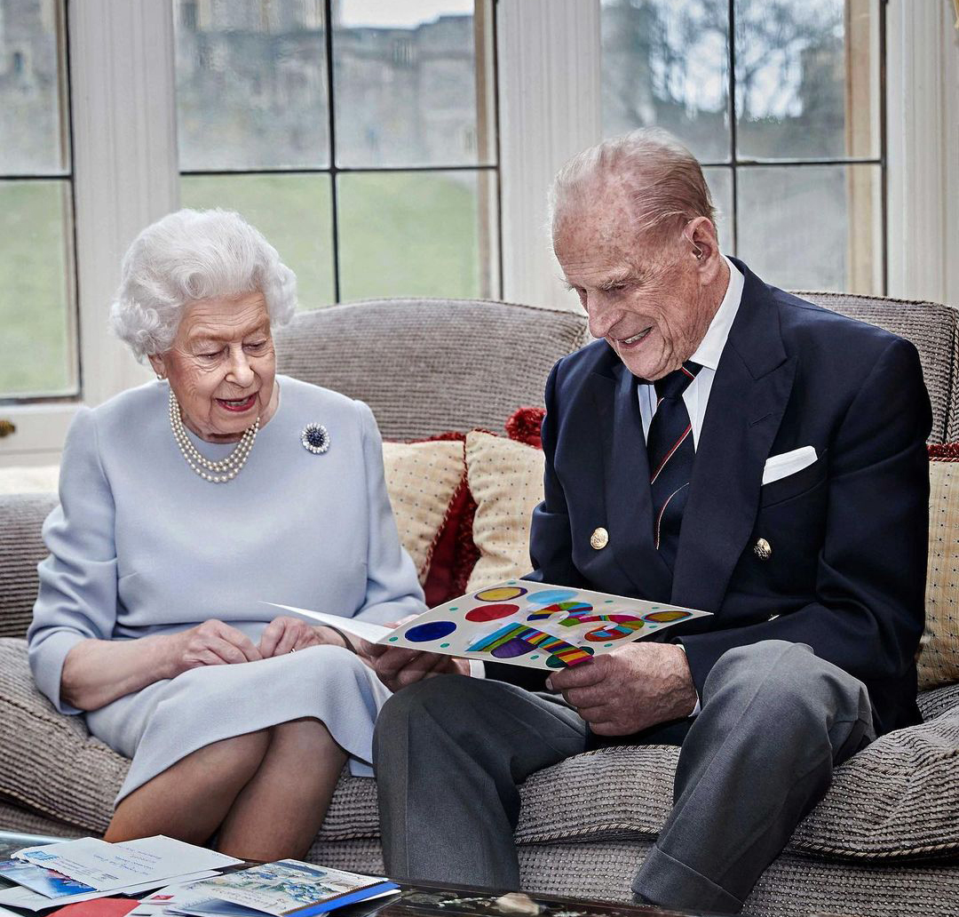 Príncipe Philip, marido da Rainha Elizabeth II, morre aos 99 anos de idade