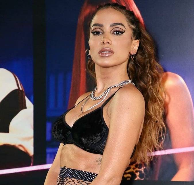 Anitta quase tem apresentação em evento cancelada após teste de coronavírus dar positivo; entenda!