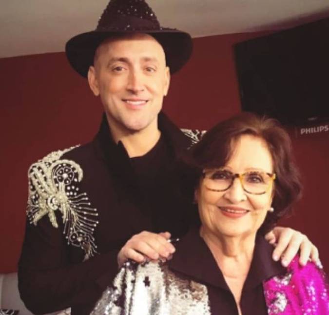 Mãe de Paulo Gustavo comemora melhora do ator: <i>Estamos te esperando</i>