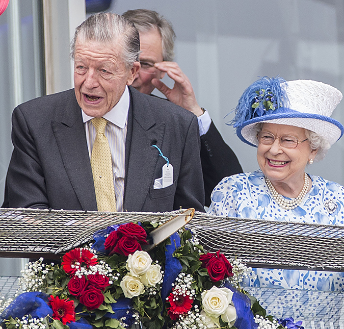 Amigo íntimo de Rainha Elizabeth II morreu no mesmo dia do funeral de príncipe Philip