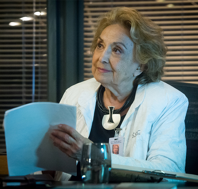 Mesmo internada na UTI com problemas cardíacos e renais, Eva Wilma ensaia para filme: <i>Sempre lúcida</i>