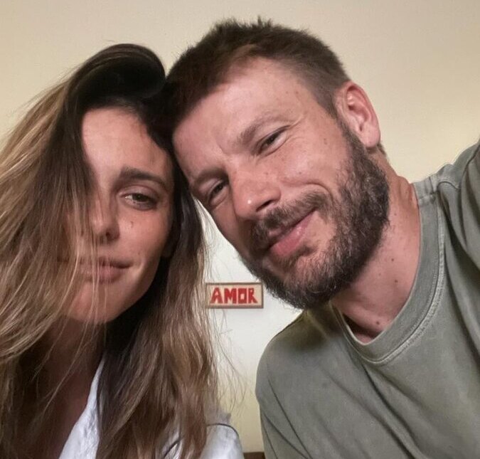 Fernanda Lima explica mal entendido e diz que Rodrigo Hilbert não construiu a capela de seu casamento sozinho