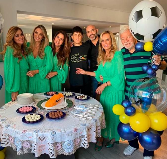 Helô Pinheiro e filhas usam <i>looks</i> iguais para celebrar aniversário do caçula da família!