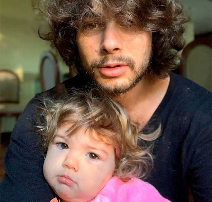Rafael Vitti diz estar <i>preocupado</i> com a exposição da filha, Clara Maria: <i>- Será que a gente está expondo demais essa menina?</i>