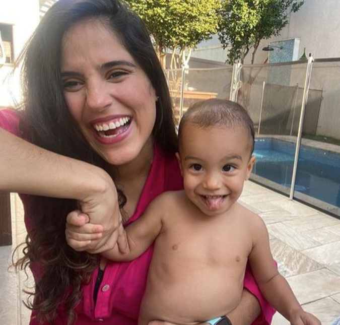 Camilla Camargo compartilha foto divertida com o filho