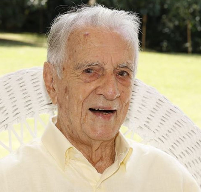 Aos 101 anos de idade, Orlando Drummond é internado no Rio de Janeiro com grave infecção urinária