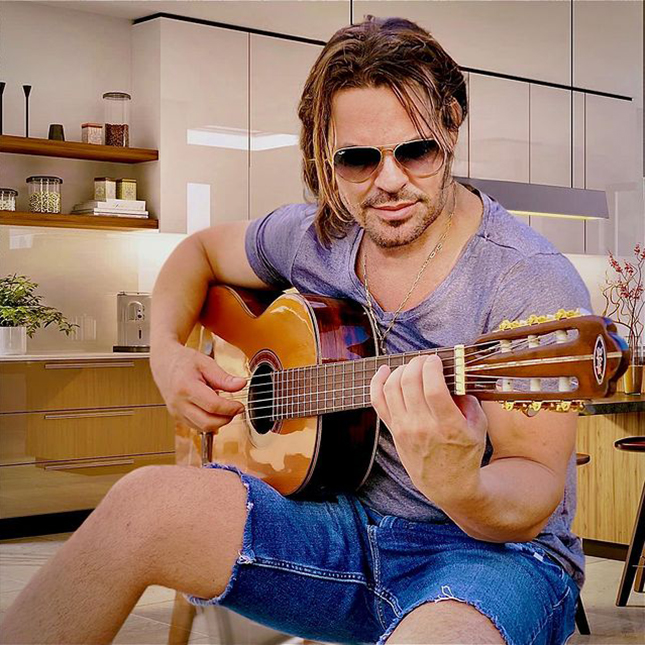 Após sofrer ameaças, Eduardo Costa fala sobre polêmica de nova música: <i>- Vou continuar gritando enquanto eu tiver voz</i>