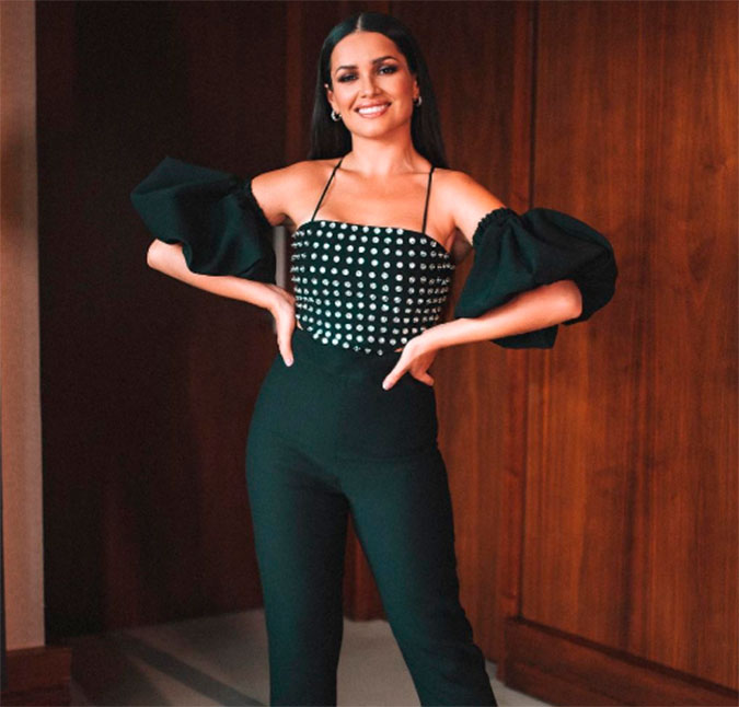 Juliette diz para Faustão que achou ser fofoca o fim do <i>Domingão</i> e pede que <i>cactos</i> se controlem: - <i>De descontrolada basta eu</i>