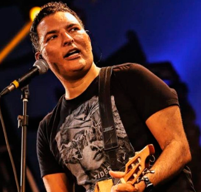 Vocalista do <i>Art Popular</i>, Leandro Lehart relembra internação por coronavírus e pré-câncer: <i>- Cheguei a enfrentar uma depressão grande</i>
