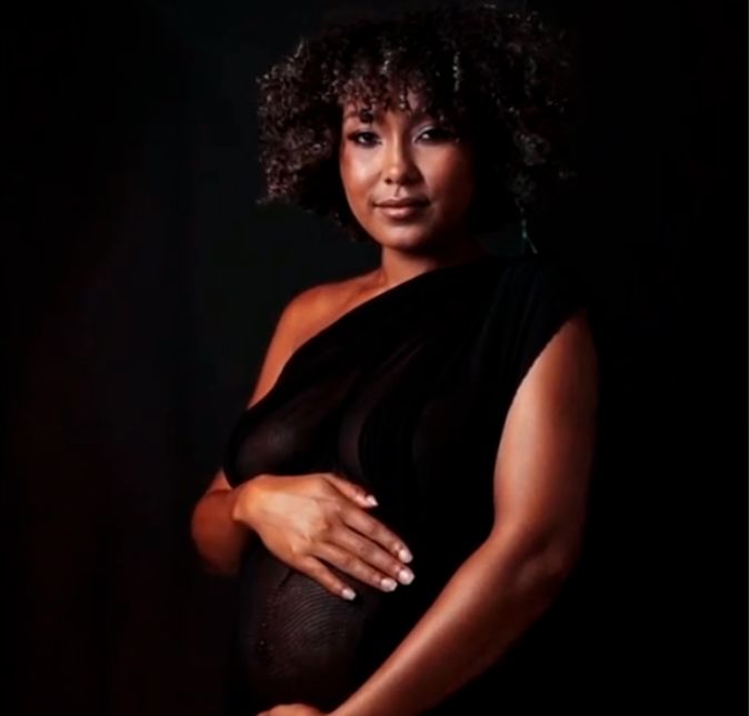 A atriz Parker McKenna Posey, conhecida por intepretar Kady na série Eu, a Patroa e as Crianças, revelou o nascimento de sua filha em um vídeo publicado no Instagram. Na legenda da publicação, ela escreveu: Mãe de Harley. Minha maior bênção até agora!! Eu amo ser sua mamãe.