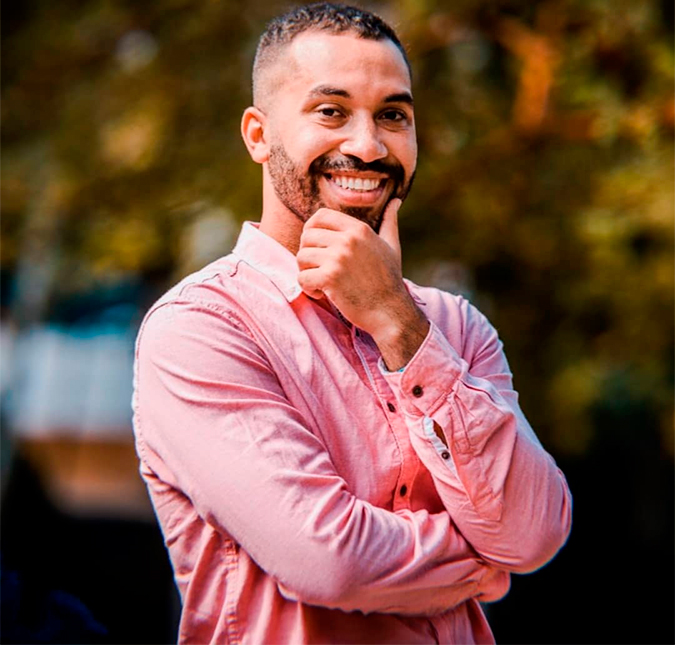 Após fazer sucesso no <i>BBB21</i>, Gilberto é contratado pela <i>TV Globo</i> e terá quadro no programa <i>Encontro com Fátima Bernardes</i>, diz jornal