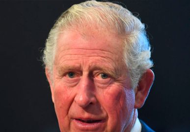 Após participação de príncipe Harry em <i>podcast</i>, príncipe Charles perde as esperanças de que o filho se reaproxime da família real