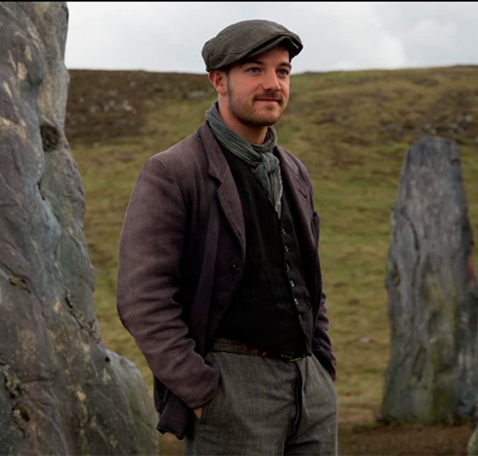 O ator Kevin Guthrie, do filme Animais Fantásticos e Onde Habitam, foi condenado a três anos de prisão por assédio sexual. Segundo a BBC, o assédio ocorreu em Glasgow, na Escócia, em 2017, quando o ator teria abusado de uma mulher que havia se machucado. Kevin negou as acusações, mas o júri escocês encontrou o DNA dele na calcinha da vítima. O ator Kevin Guthrie, do filme Animais Fantásticos e Onde Habitam, foi condenado a três anos de prisão por assédio sexual. Segundo a BBC, o assédio ocorreu em Glasgow, na Escócia, em 2017, quando o ator teria abusado de uma mulher que havia se machucado. Kevin negou as acusações, mas o júri escocês encontrou o DNA dele na calcinha da vítima.