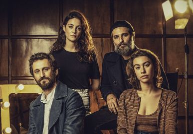 Bruno Gagliasso aparece como Cardona em foto promocional de <I>Santo</I>, nova série da <I>Netflix</I>