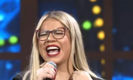 Marília Mendonça choca a <i>web</i> ao usar vestido de 13 mil reais em <i>live</i>