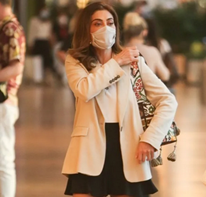 Juliana Paes usa bolsa de 18 mil reais para ir ao <i>shopping</i>; saiba mais!