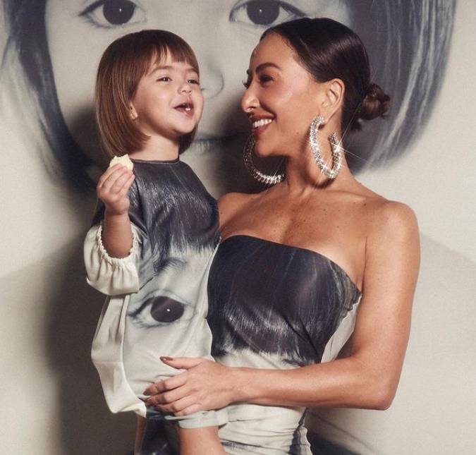 Que susto! Sabrina Sato deixa trabalho às pressas para acudir a filha Zoe