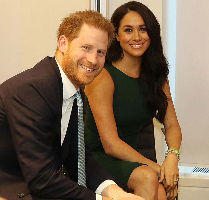 Assessores do Palácio de Buckingham <I>reviraram os olhos</I> com chá de bebê de dois milhões e 600 mil reais de Meghan Markle, diz jornal