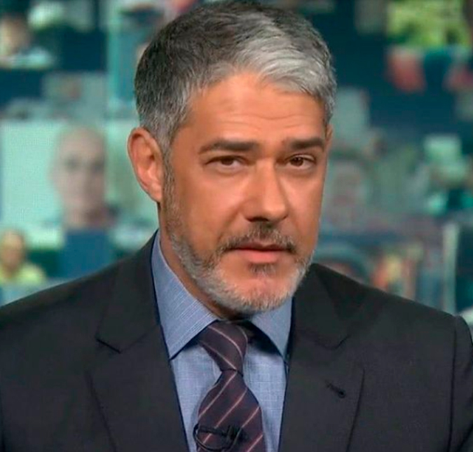 William Bonner fala sobre novo visual com barba: <i>- Procuro me livrar de atividades dispensáveis e aborrecidas</i>