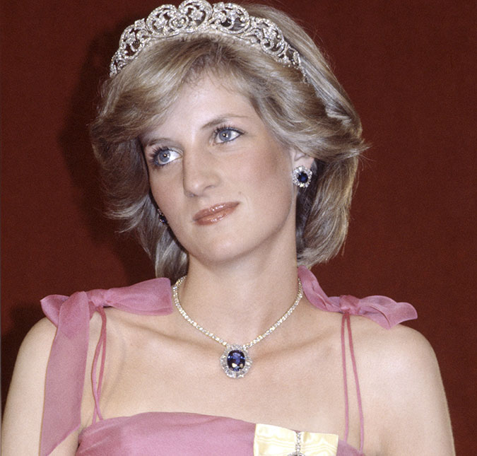 Amigos de Lady Di acreditam que princesa ainda estaria viva caso não tivesse feito entrevista polêmica em 1995; entenda!