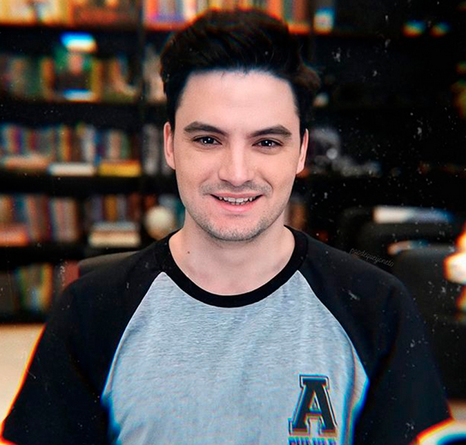 Felipe Neto mostra singelo pedido de fã: <i>Se não for incomodar, me arrume 20 mil reais</i>