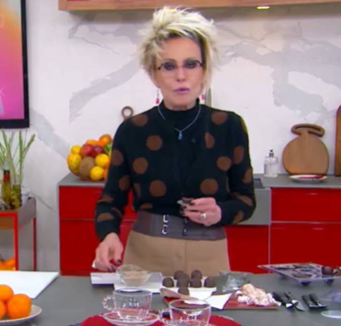 Ana Maria Braga dá bronca em equipe do <i>Mais Você</i> ao vivo: <i>- Não é hora de falar que o programa vai acabar</i>