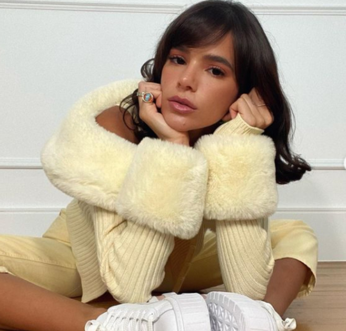 Bruna Marquezine curte publicação polêmica nas redes sociais