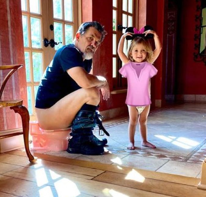 Josh Brolin acabou publicando uma foto em suas redes sociais mostrando que estava tentando ajudar a criança