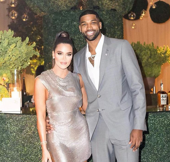 Khloé Kardashian é chamada de <i>palhaça</i> por mulher que afirma ter tido caso com seu namorado, Tristan Thompson