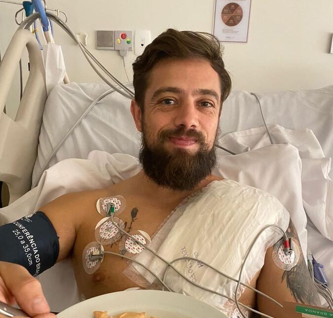 Doença cardíaca de Rafael Cardoso evolui para condição que pode levar à morte súbita e ator realiza cirurgia