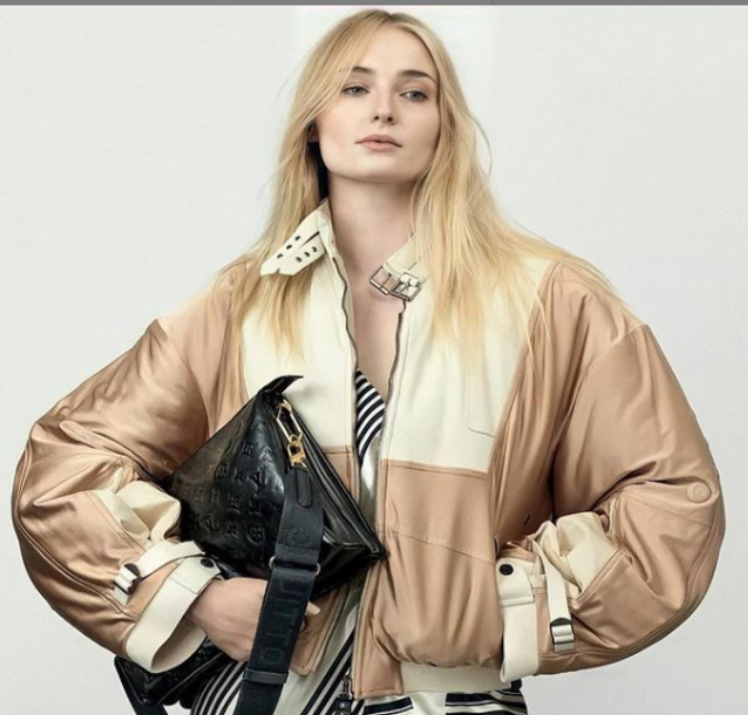 Fãs apontam que Sophie Turner é bissexual