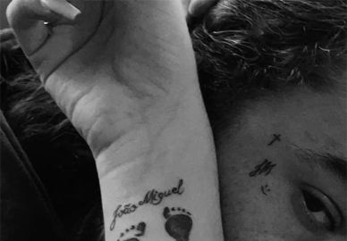 Whindersson Nunes e Maria Lina Deggan fazem tatuagem para o filho: <i>Sua partida é dolorosa</i>