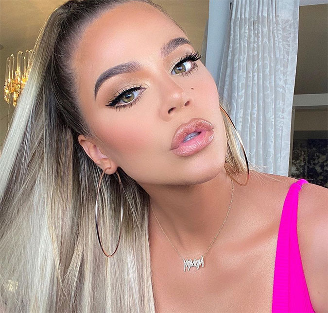 Khloé Kardashian é chamada de <I>alien</I> por internauta que criticou excesso de cirurgias plásticas da empresária