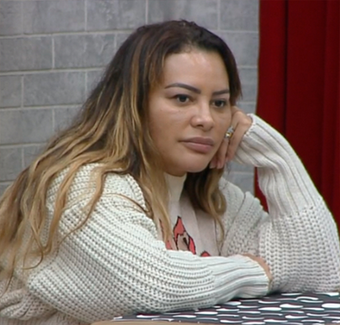 No <i>Power Couple Brasil</i>, Márcia Fellipe lambe carne e devolve pedaço na panela do almoço