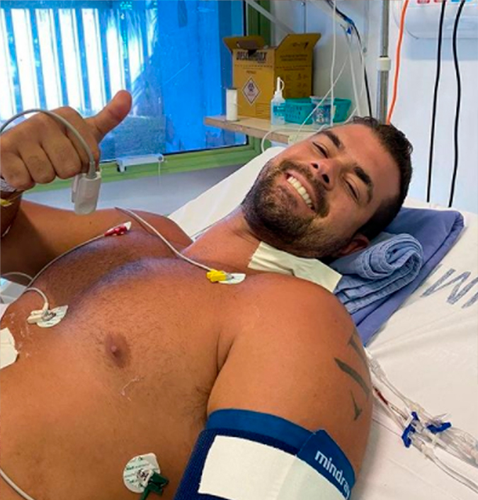 Seis meses após ser baleado, Bruno Miranda, Borat de <i>Amor & Sexo</i>, recebe alta de nova cirurgia; saiba mais!