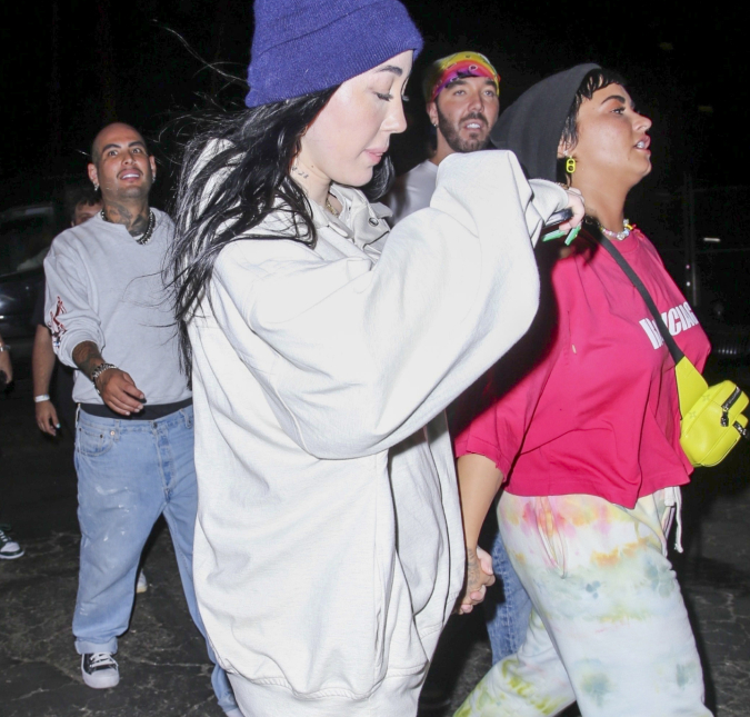Demi Lovato é flagrada de mãos dadas com Noah Cyrus, saiba mais!