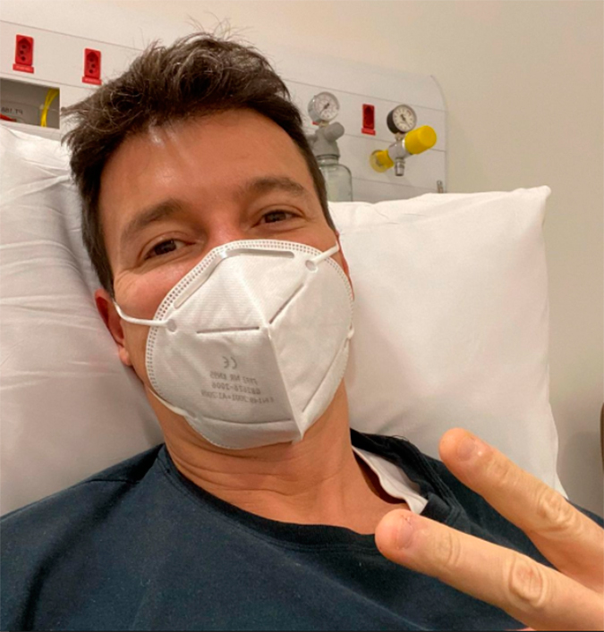 Com sintomas leves, Rodrigo Faro irá se recuperar em casa ao lado da esposa e filhas, que também estão com Covid-19