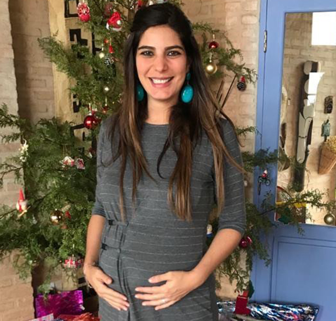 Mãe de primeira viagem, Andréia Sadi fala sobre três meses dos filhos gêmeos e entrega: <i>- Eita atrás de vixe todo dia</i>