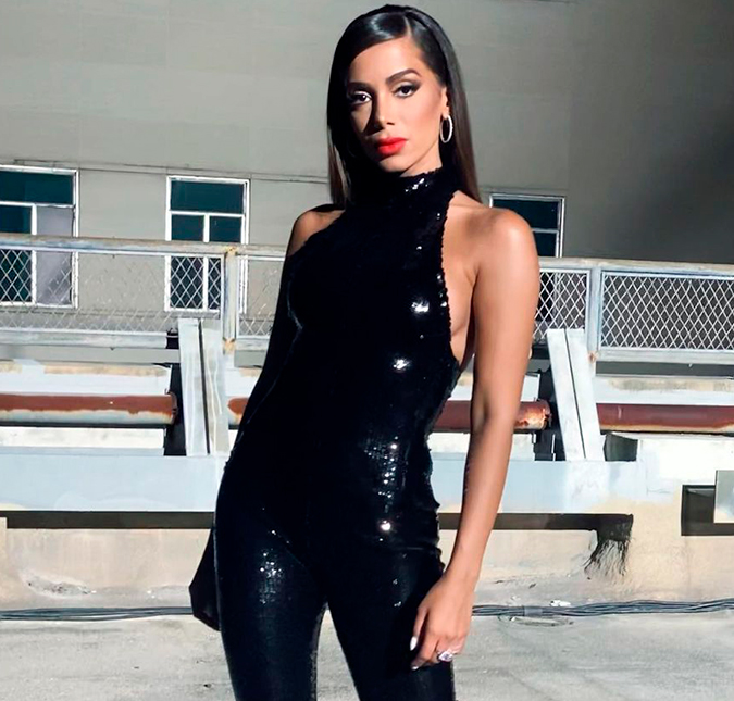 Morando nos Estados Unidos por causa de trabalhos, Anitta revela: <i>- Não troco o Rio por nada</i>