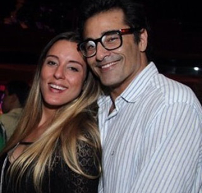 Sem previsão de alta, Luciano Szafir aparece sendo alimentado pela esposa em vídeo: <i>- Comendo pela primeira vez em uma semana</i>