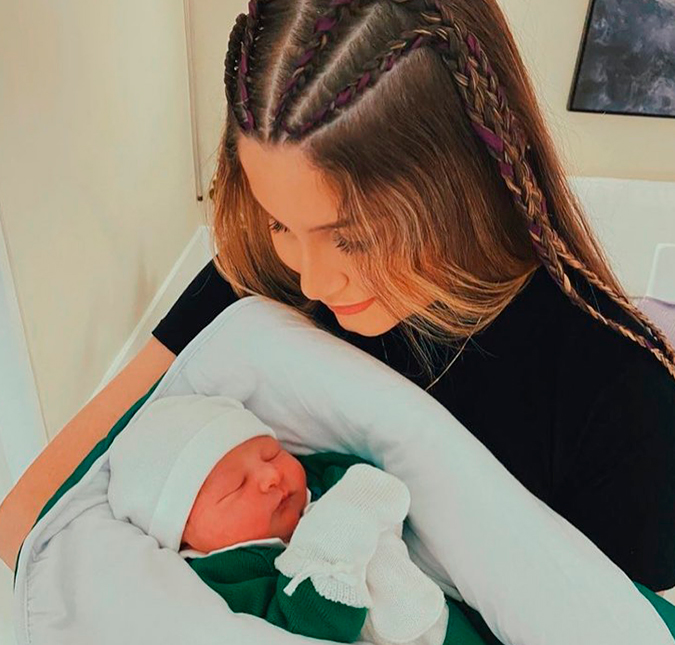 Irmã de Bianca Andrade se diz emocionada ao conhecer o sobrinho, Cris, e mostra rosto completo do bebê